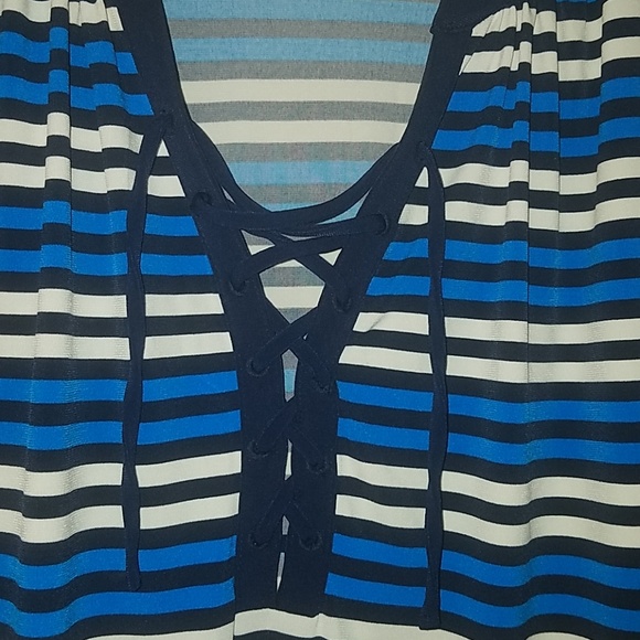 Lace Up Striped Blouse - Picture 3 of 5